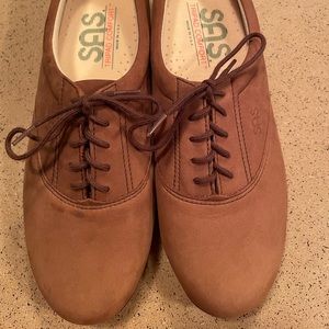 SAS Nubuck leather comfort shoes. Size 7. BRAND NEW. No box.